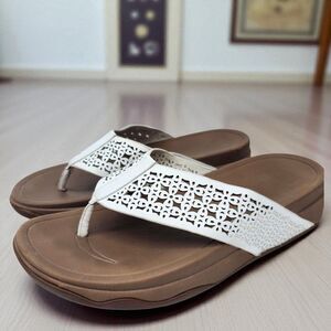 Fitflop Surfa Floral Lattice Thong Sandals Womens 9 White Leather Upper Casual